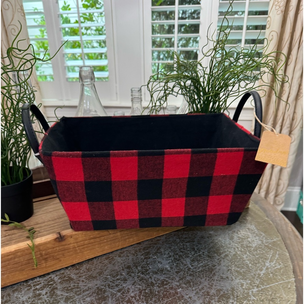 TAYLOR  MADISON BUFFALO PLAID CHRISTMAS STORAGE NWT